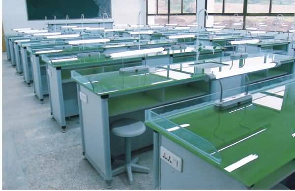 生物觀察解剖實驗室設備, 理化生實驗室設備